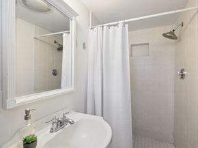 70 Albion 3, Somerville MA 02143