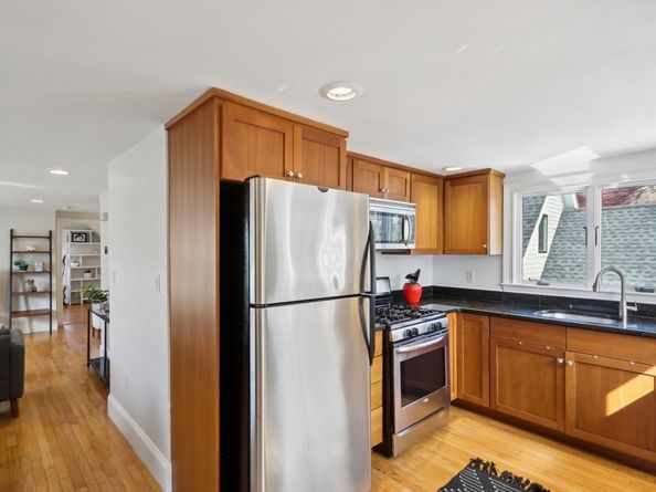 70 Albion 3, Somerville MA 02143