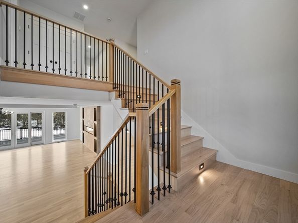 443 Central Ave, Needham MA 02494