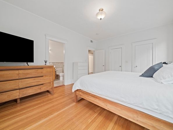 4 Fairbanks 2, Brookline MA 02446