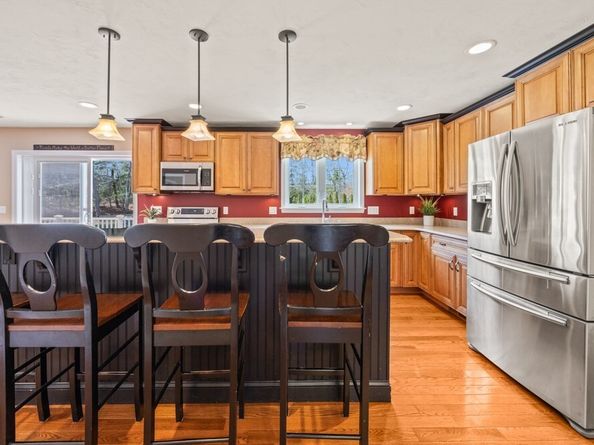 32 Rickey Ln, Wareham MA 02538