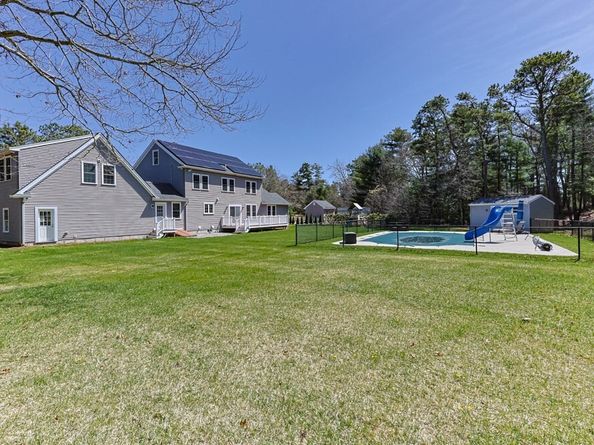 32 Rickey Ln, Wareham MA 02538