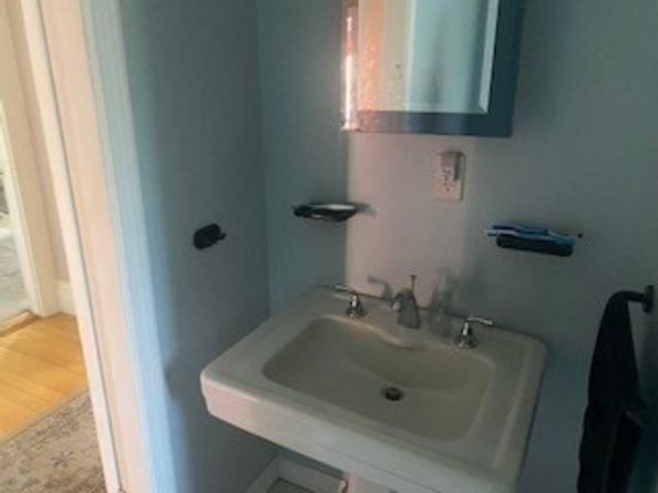 21 Emerson St, Peabody MA 01960