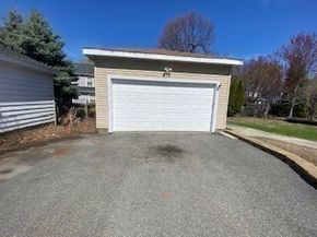 21 Emerson St, Peabody MA 01960