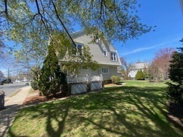 21 Emerson St, Peabody MA 01960