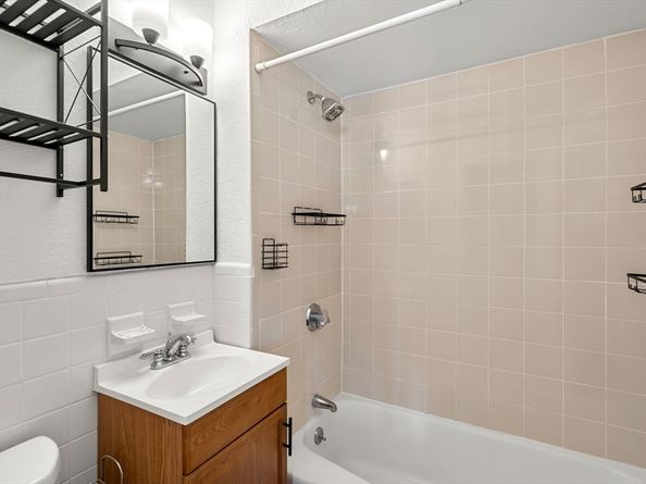 54 I St, Boston MA 02127