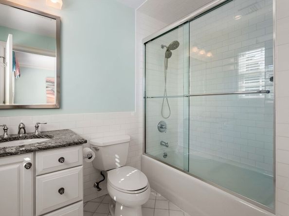 15 Rockport Rd, Weston MA 02493