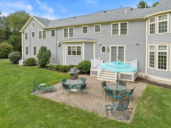 15 Rockport Rd, Weston MA 02493