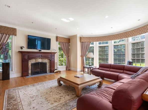 15 Rockport Rd, Weston MA 02493