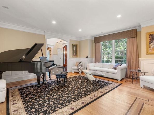 15 Rockport Rd, Weston MA 02493