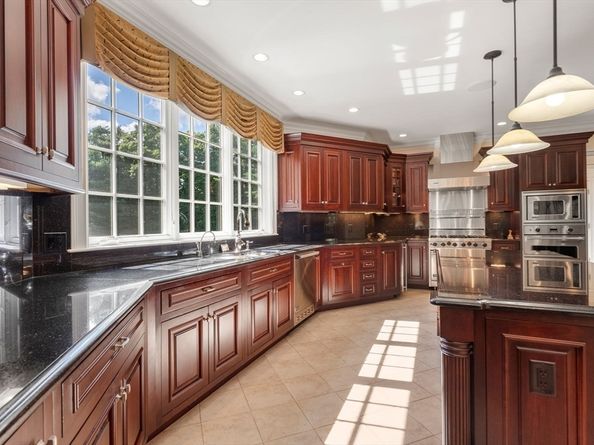15 Rockport Rd, Weston MA 02493