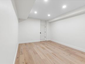 68 Evergreen B, Newton MA 02466