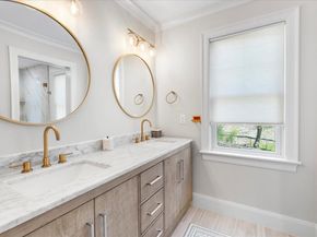 68 Evergreen B, Newton MA 02466