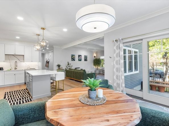 68 Evergreen B, Newton MA 02466