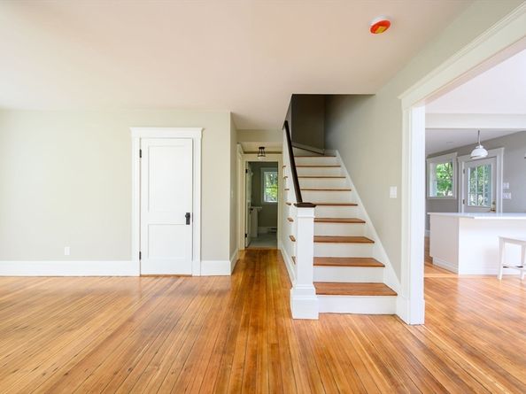 9 School Street, Hull MA 02045