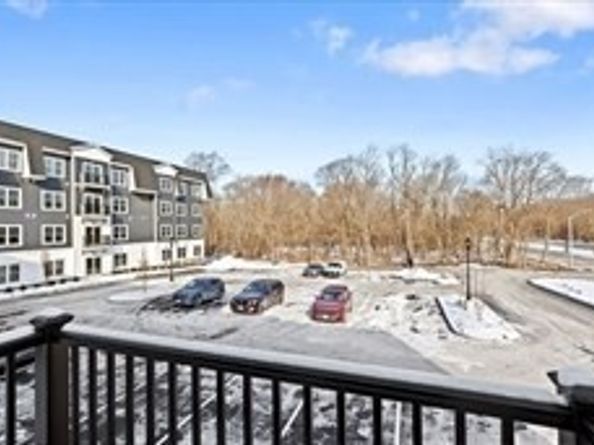 485 Blue Hills Parkway 44, Milton MA 02186