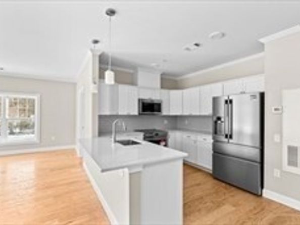 485 Blue Hills Parkway 44, Milton MA 02186