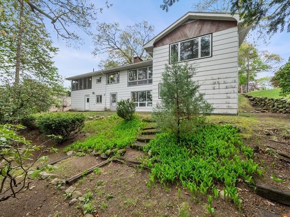 66 Windmill Ln, Arlington MA 02474