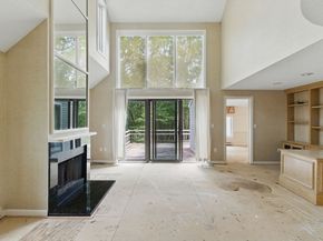 2 Hillside Dr 2, Wayland MA 01778