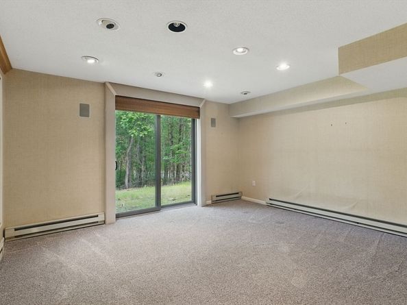2 Hillside Dr 2, Wayland MA 01778