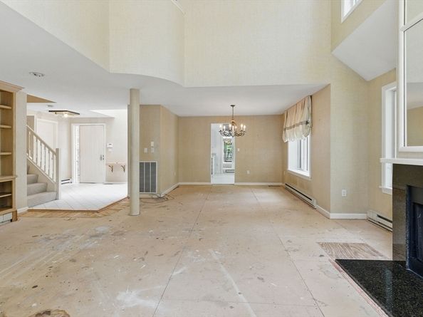 2 Hillside Dr 2, Wayland MA 01778