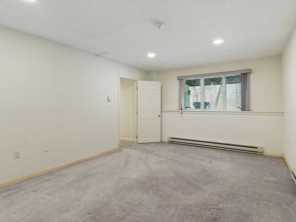 2 Hillside Dr 2, Wayland MA 01778