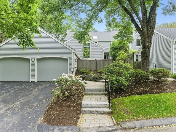 2 Hillside Dr 2, Wayland MA 01778