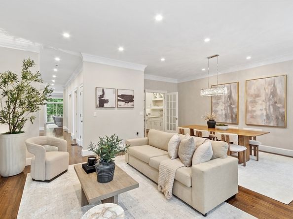 33 Winthrop 1, Brookline MA 02445