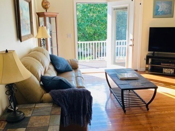 42 Colonial Rd, Webster MA 01570