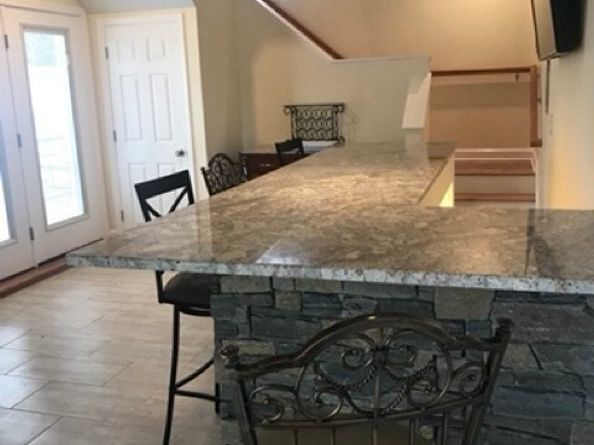 42 Colonial Rd, Webster MA 01570