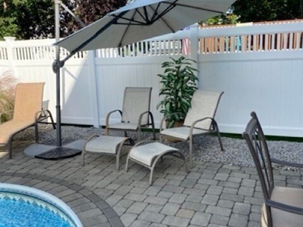 42 Colonial Rd, Webster MA 01570