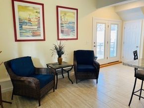 42 Colonial Rd, Webster MA 01570