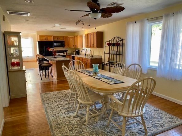 42 Colonial Rd, Webster MA 01570