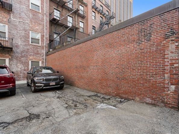 27 Bowdoin St 5, Boston MA 02114