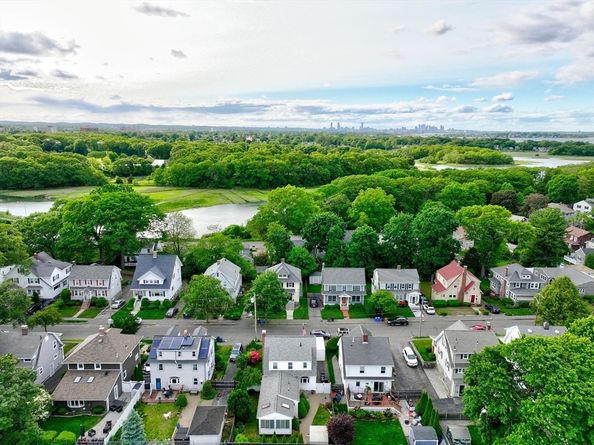 33 Samoset Ave, Quincy MA 02169