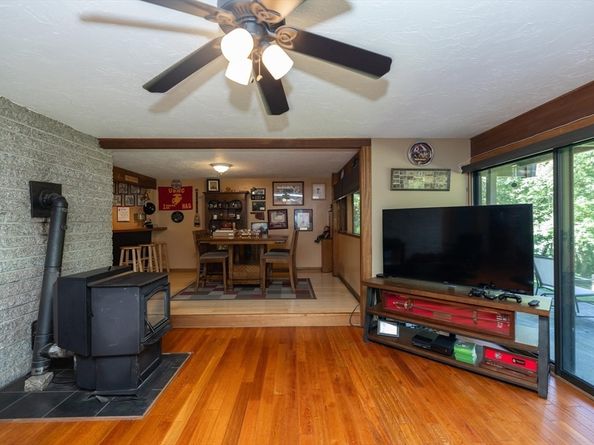 1023 N. Woodstock Road, Southbridge MA 01550