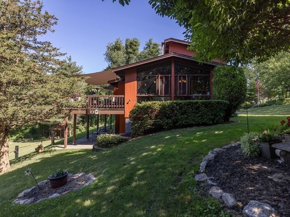 1023 N. Woodstock Road, Southbridge MA 01550