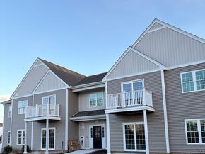 2 S Spooner St 4, Plymouth MA 02360