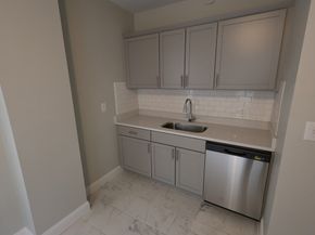 15-1/2 Tremlett St, Boston MA 02124