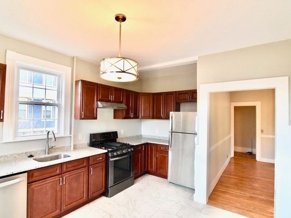 15-1/2 Tremlett St, Boston MA 02124