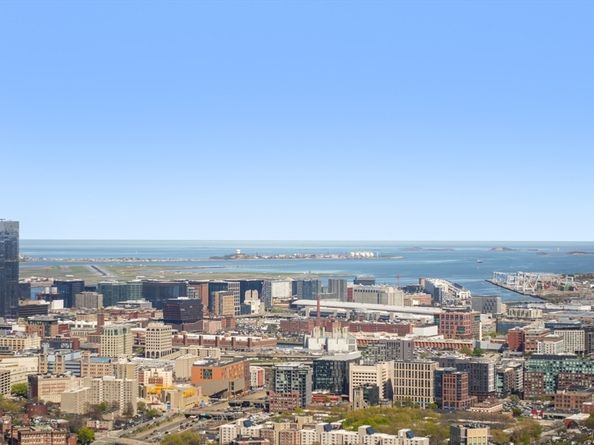 1 Dalton St U5602, Boston MA 02115