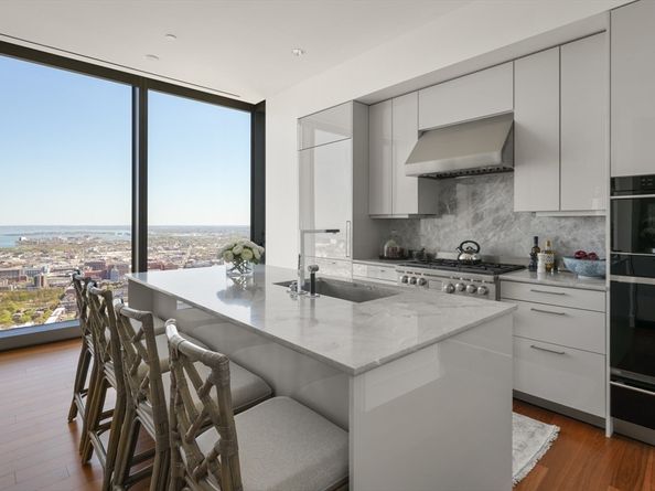 1 Dalton St U5602, Boston MA 02115