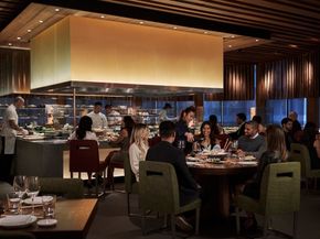 1 Dalton St U5602, Boston MA 02115