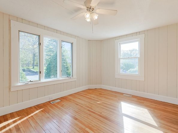 101 Jones Rd 101, Hopedale MA 01747