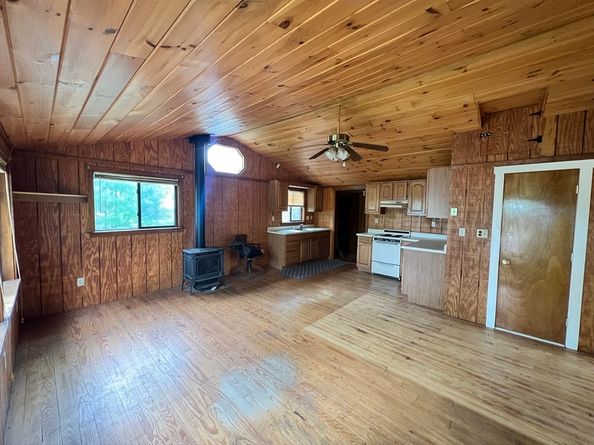 11 Summit Avenue, Lakeville MA 02347