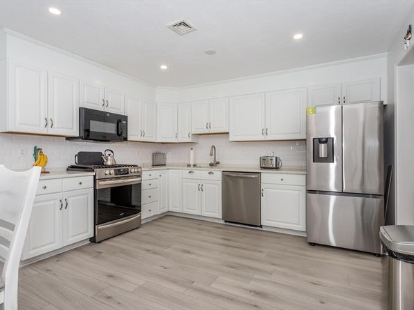 62 Maple Street J, Canton MA 02021