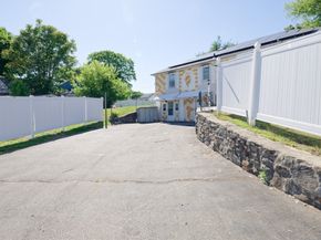 1 Rockland Road Ct, Auburn MA 01501