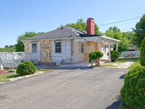 1 Rockland Road Ct, Auburn MA 01501
