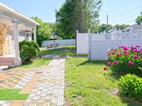 1 Rockland Road Ct, Auburn MA 01501