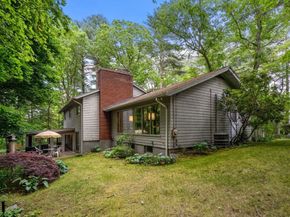 26 Arrowhead Rd, Weston MA 02493